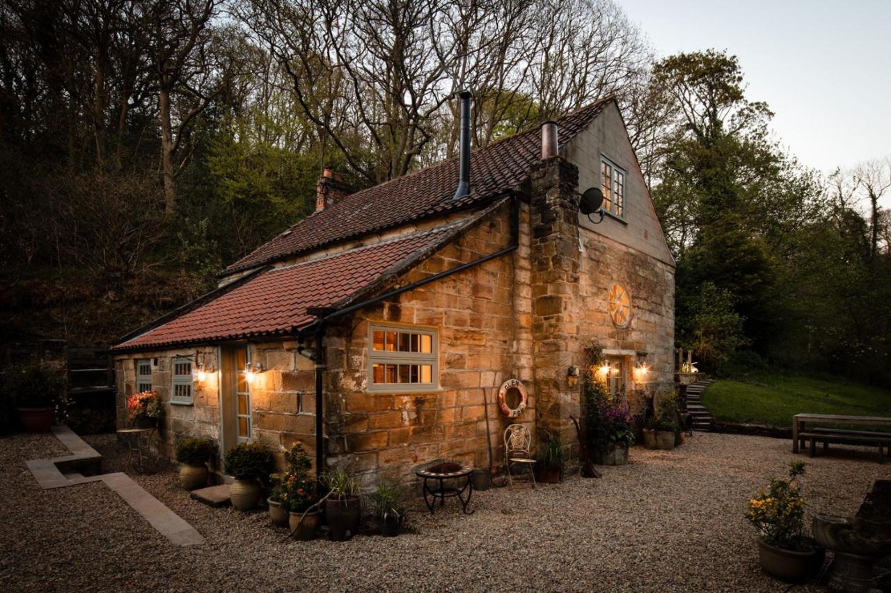 Vila Larpool Mill Whitby Exteriér fotografie